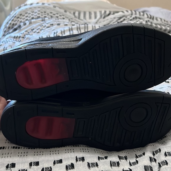 Jordan’s size 12 - Picture 4 of 6